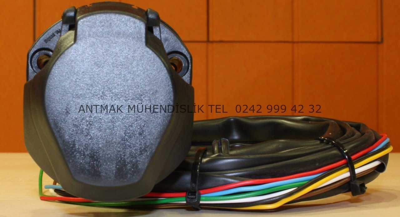 7 KUTUPLU UNİVERSAL ELEKTRİK TESİSATI 2 METRE KABLO ORİS